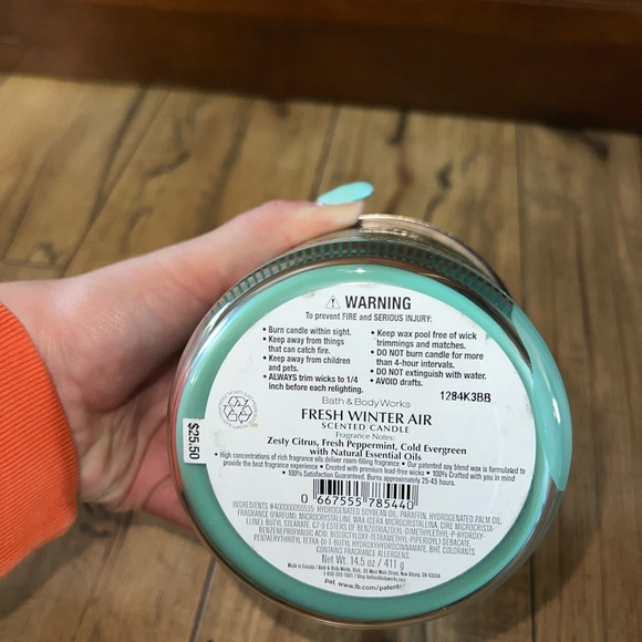 bath and body works candle - Picture 3 of 3
